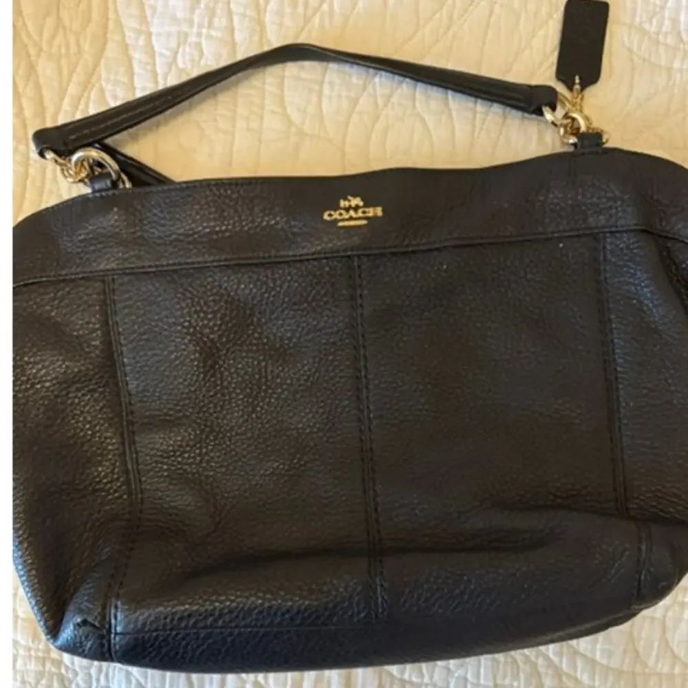 Coach Classic 2017 Lexy Black Pebble Leather Shoulder Bag Gold Hardware